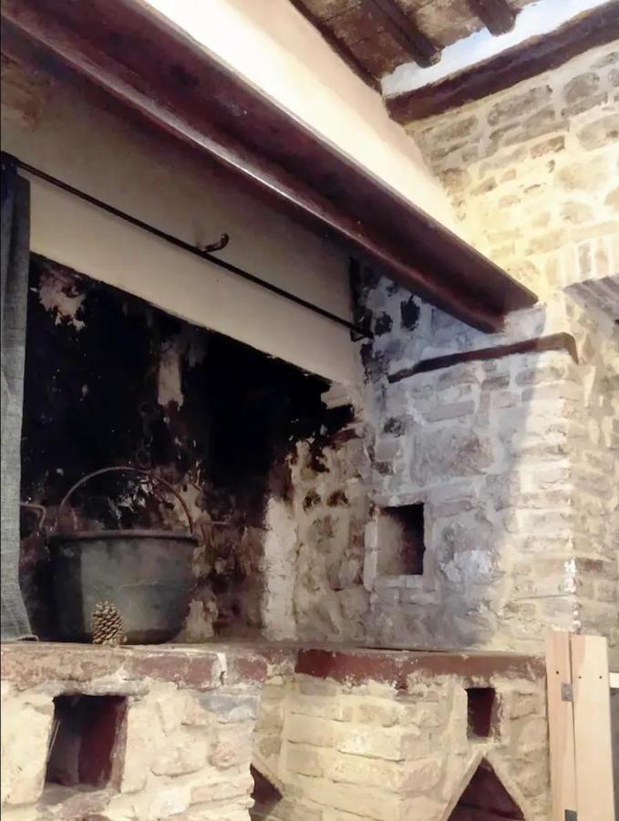 Casa Contadina In Borgo Medievale, Tuscany Monteguidi エクステリア 写真
